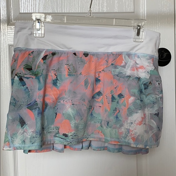 lululemon athletica Dresses & Skirts - Lululemon Pace Setter Skirt (regular)